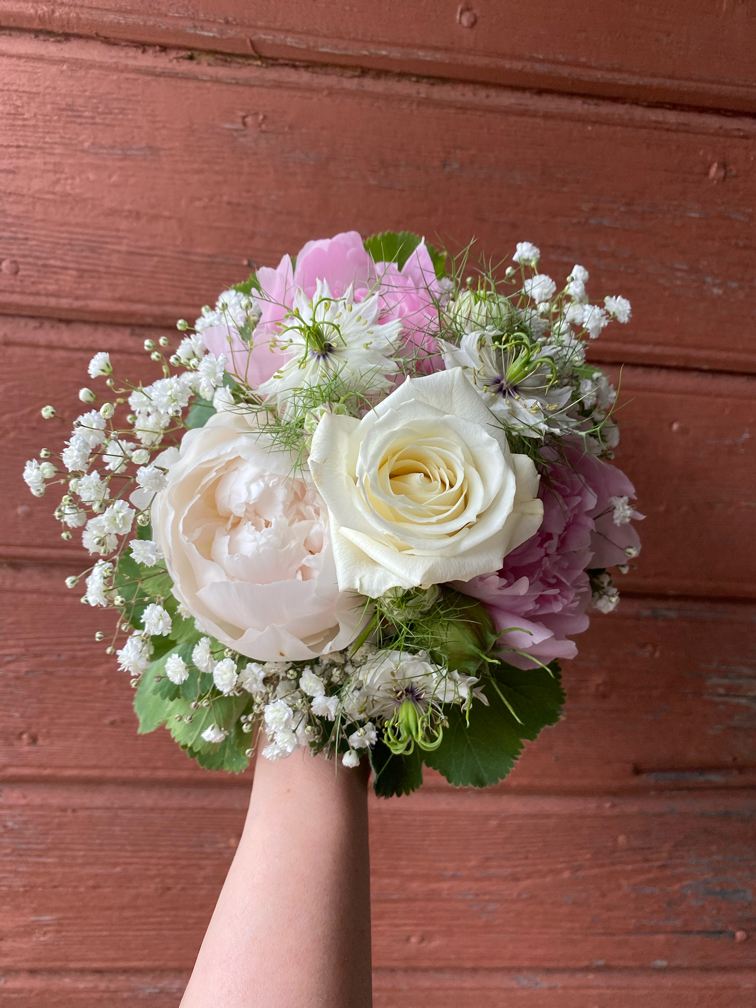 Hemma-hos-Linne-brollop-1 Blomsterarrangemang bröllop Hemma hos Linné