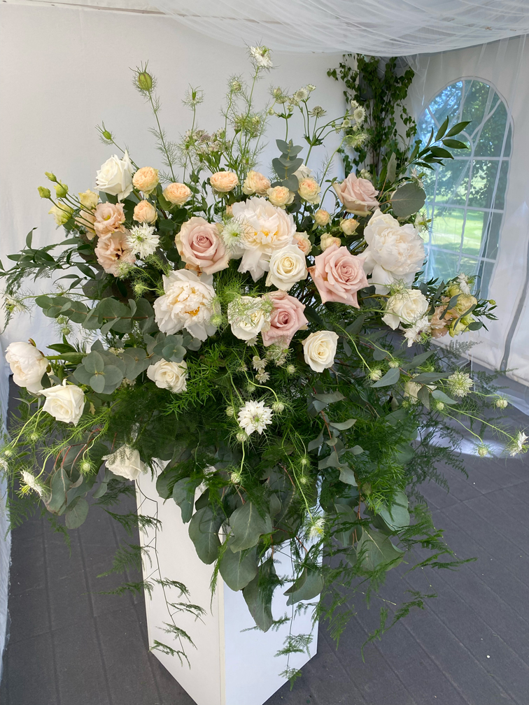 Hemma-hos-Linne-brollop-14 Hemma hos Linné bröllop blomsterarrangemang