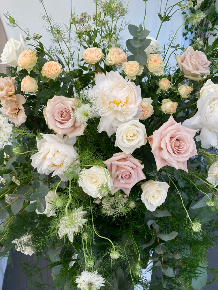 Hemma-hos-Linne-brollop-17 Blomsterarrangemang bröllop Hemma hos Linné