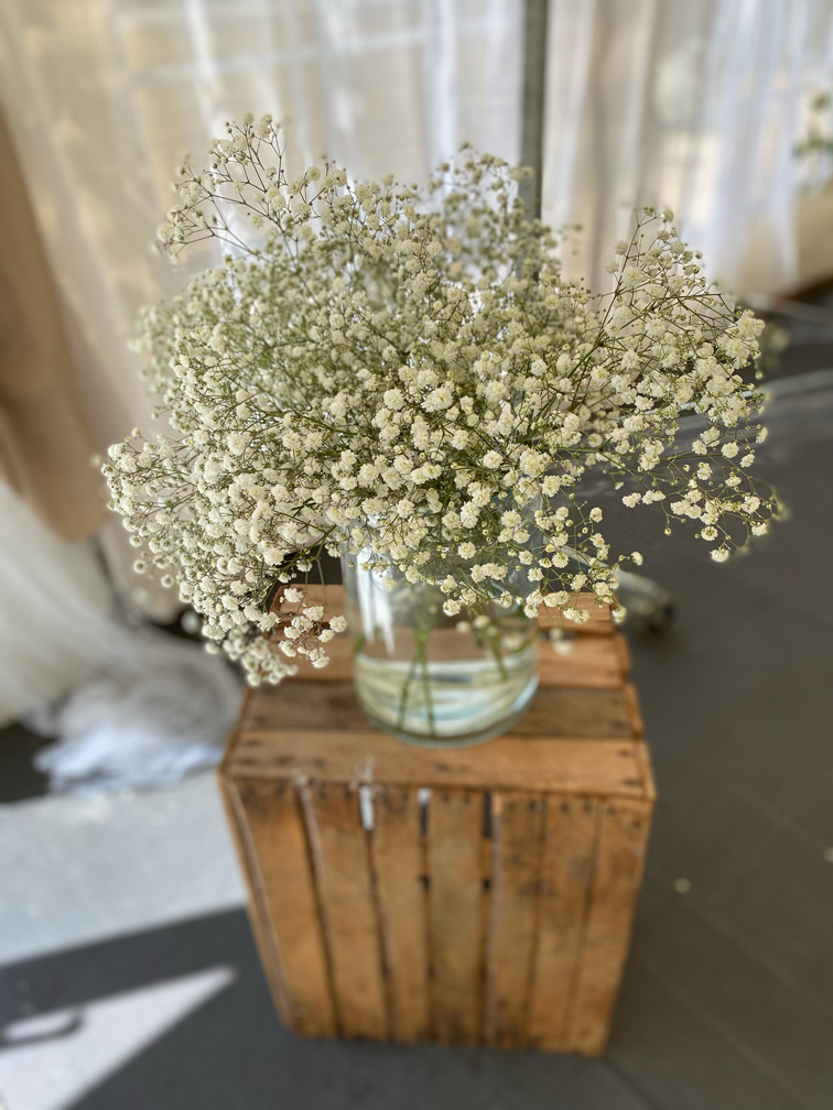 Hemma-hos-Linne-brollop-18 Blomsterarrangemang bröllop Hemma hos Linné