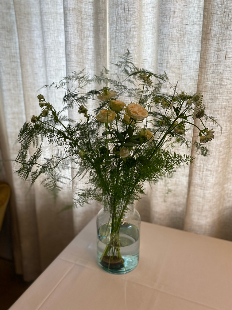 Hemma-hos-Linne-brollop-9 Blomsterarrangemang bröllop Hemma hos Linné